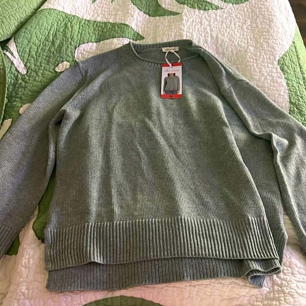 Brand new Ella Moss green sweater. Very soft! Tags still attached.